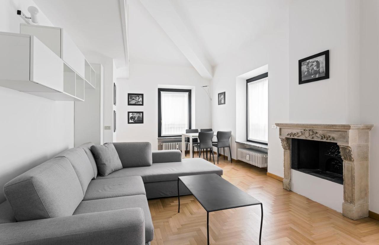 Appartamento Living Brera, a unique experience - Vicolo Fiori Milano Esterno foto