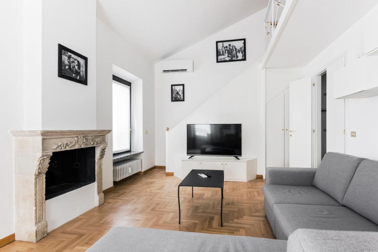 Appartamento Living Brera, a unique experience - Vicolo Fiori Milano Esterno foto